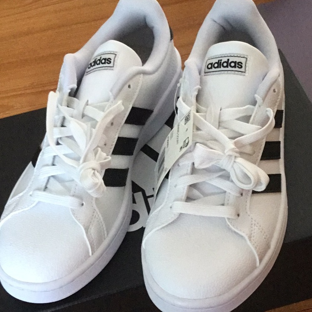 Adidas cloud foam comfort Size 8 1/2